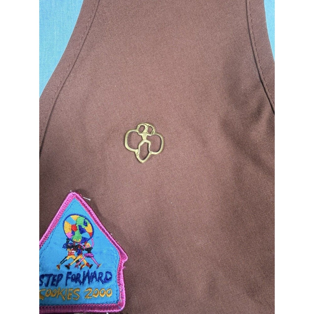 Vintage Girl Scouts Brownie Uniform Set Vest Shirt Shorts Muir Trail USA Patches - Picture 4 of 16